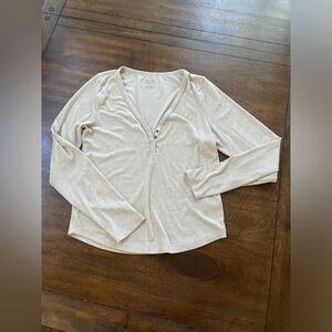 American Eagle Henley V-neck Long Sleeve T Shirt Women’s XL Oatmeal Snaps